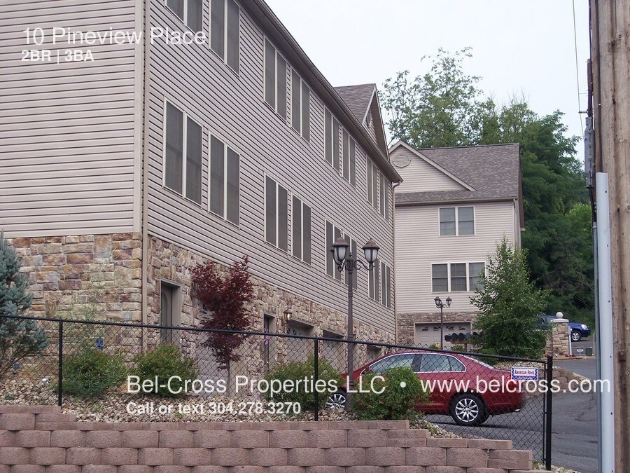 Primary Photo - 10 Pineview Pl