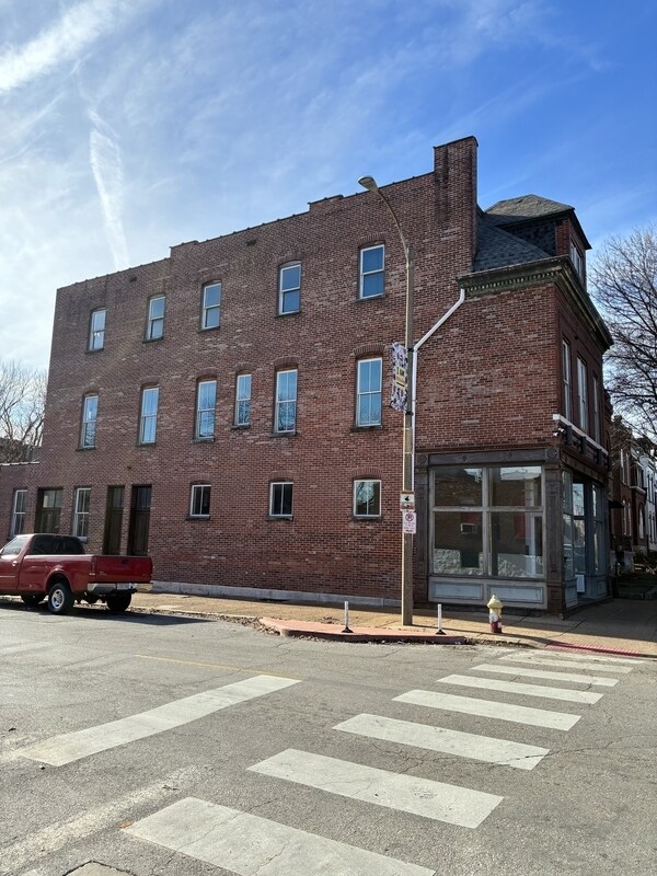 Building Photo - 2900D Cherokee St.