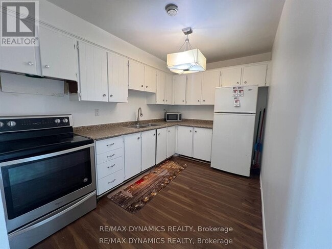 Building Photo - 4064 Lawrence Ave E