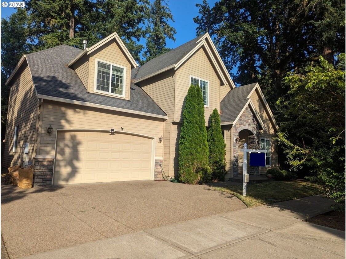 Primary Photo - 4 Bed/ 3 bath Beaverton Home in Cul de Sac!