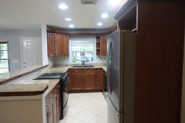 Foto del edificio - 7607 S Sherrill St