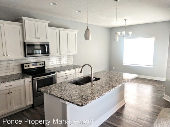 Foto del edificio - 5 br, 3 bath House - 7848 Yankee Woods Drive