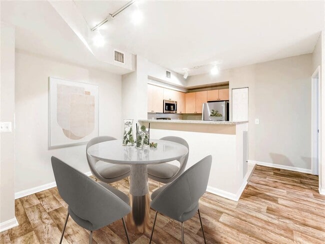 1BR, 1BA - 974SF - K - Miramar Lakes
