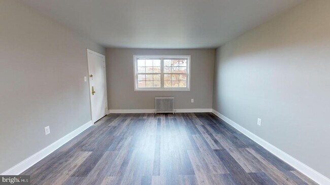 Building Photo - 5318 8th Rd S