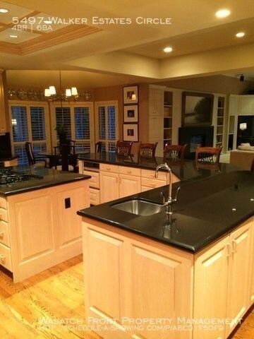 Foto del edificio - Beautiful home for rent off Walker Lane