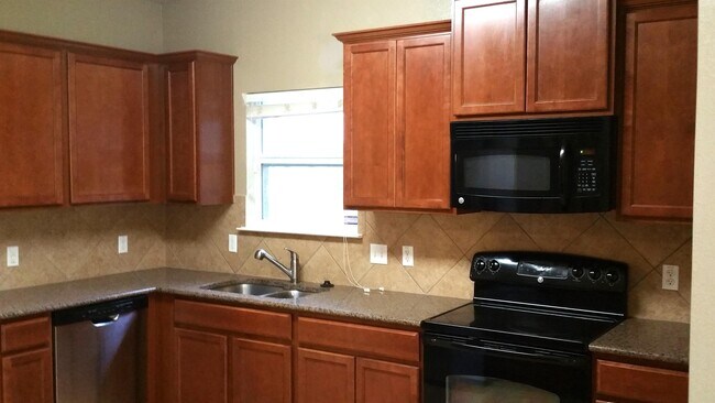 Building Photo - 5605 Southern Belle Dr
