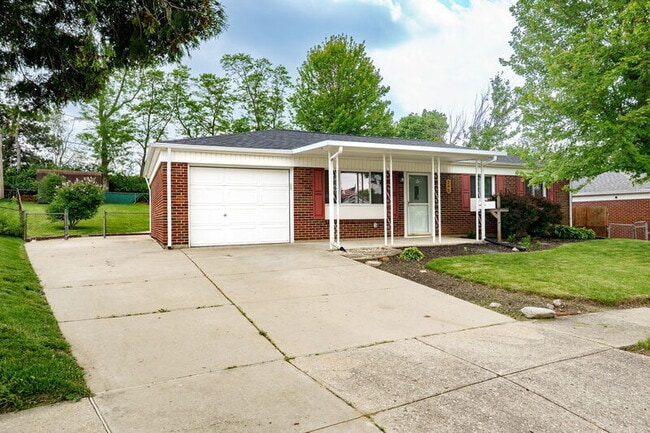 Building Photo - 366 Randy Dr