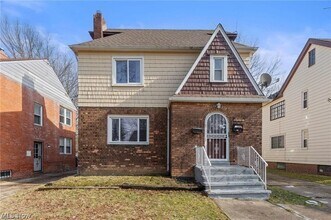 Building Photo - 876 Eloise Dr