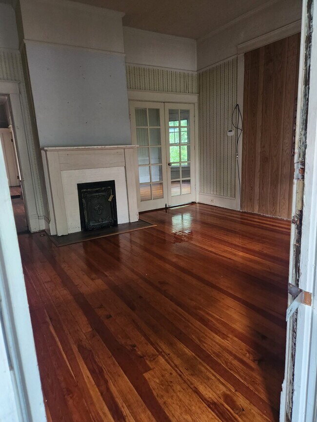 Foto del edificio - 215 Bethel St