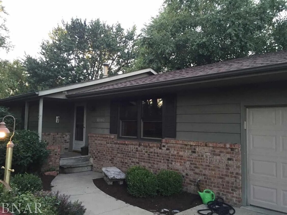 Foto principal - 18962 Terrace Valley Dr