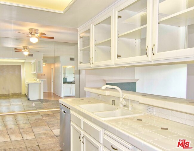 Foto del edificio - 521 Montana Ave