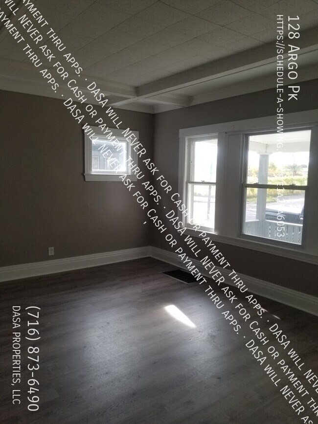 Building Photo - 128 Argo - 3 Bed / 1 Bath