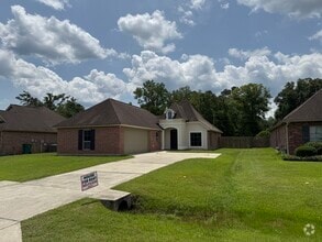 Building Photo - 24038 Spanish Oak Ave
