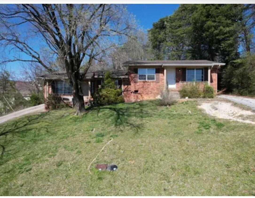 Primary Photo - 6325 Plantation Dr
