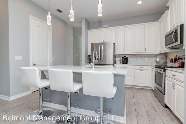 Building Photo - 4 br, 3 bath House - 10154 Henbury St