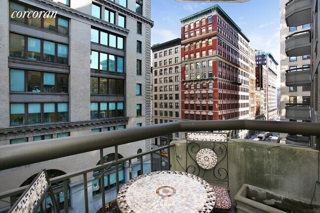 Foto del edificio - 108 5th Ave