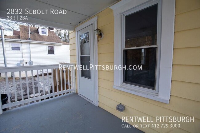 Building Photo - 2 Bedroom Home in South Park Township