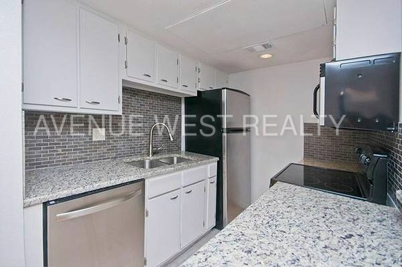 Building Photo - 4044 Buena Vista St