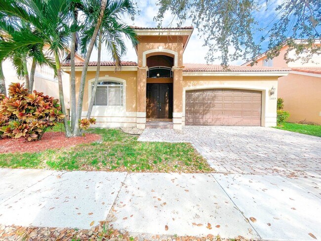 Building Photo - 4 br, 2 bath House - Vizcaya