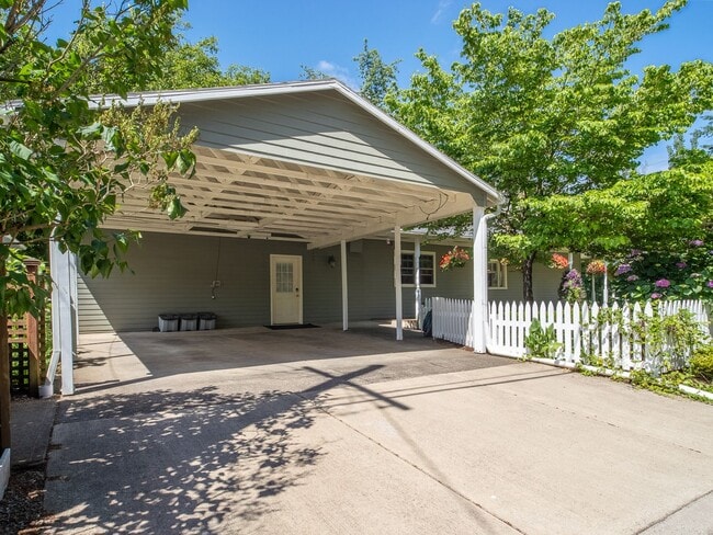 Building Photo - Coming soon! Large historic farmhouse- 5 b...