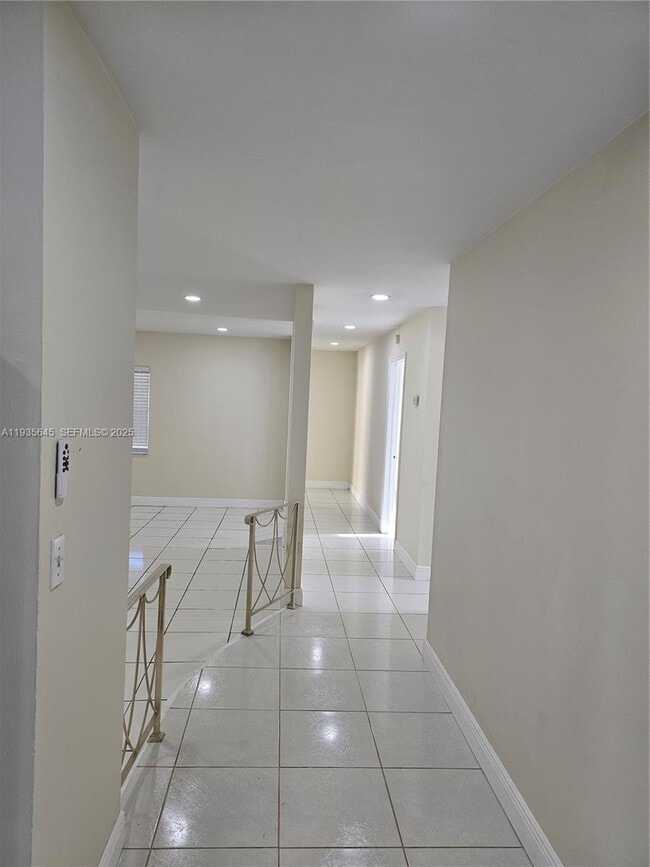 Building Photo - 3580 NW 110th Ln