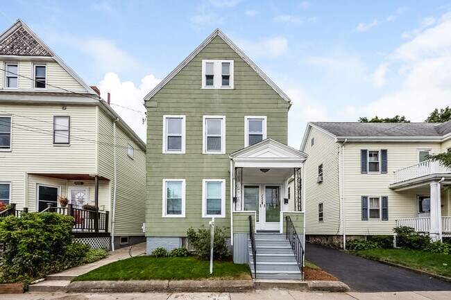 Foto del edificio - 244 Sycamore St