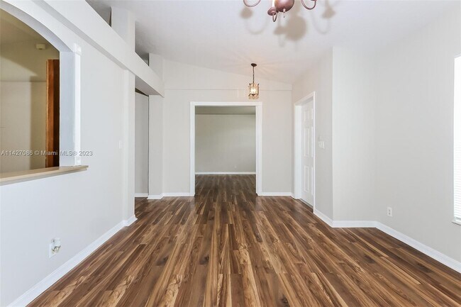 Building Photo - 3526 SW Rosardo St