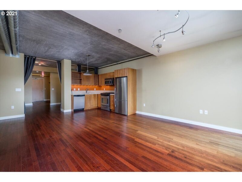 Foto principal - 1926 W Burnside St