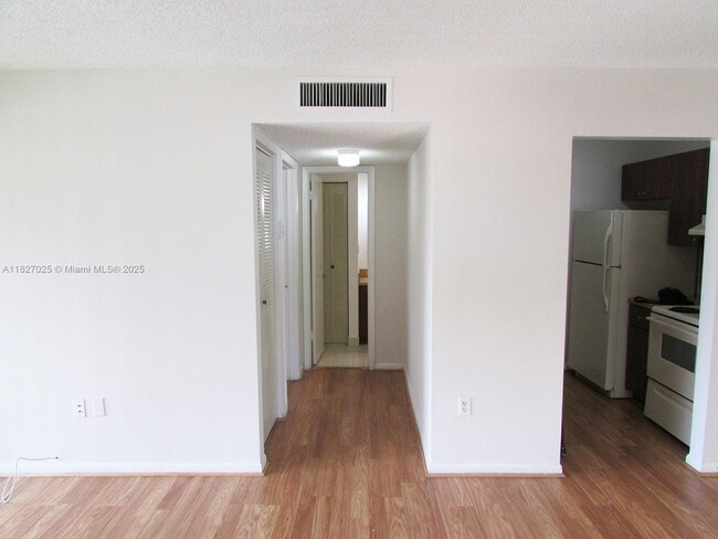 Foto del edificio - 7407 SW 152nd Ave