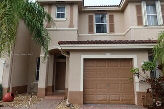 Building Photo - 185 Riverwalk Cir