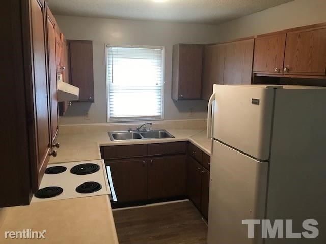 Building Photo - 2 br, 1 bath  - 2120 Hawkins St Apt D