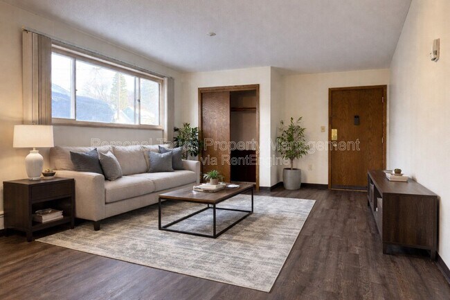 Foto del edificio - 320 6th St S