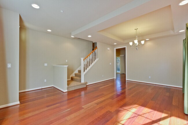 Foto del edificio - 814 Cherry Orchard Pl
