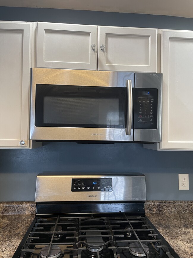 Building Photo - 4827 S Camden Dr