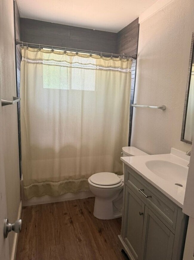 Foto del edificio - 8706 Elbert Cir