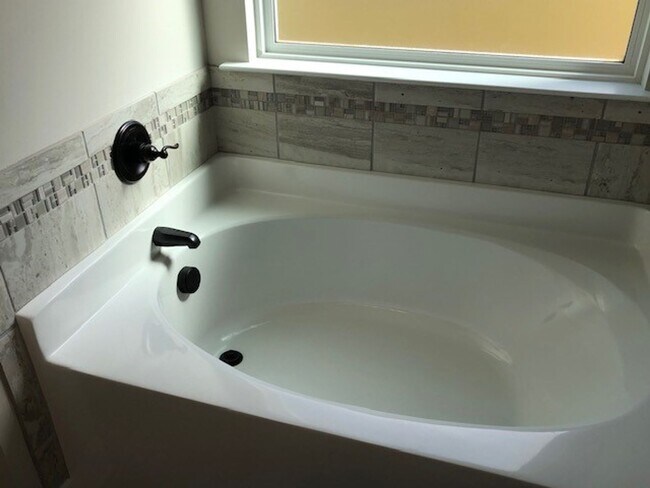 Building Photo - Beautiful New Contruction 3 Bedroom 2 Bath...