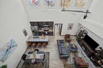 Settlers Trail Photo