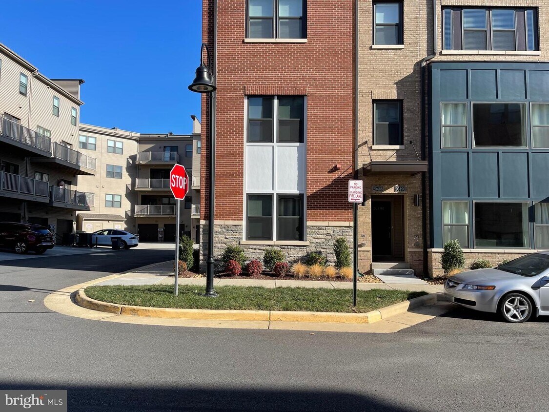 Foto principal - 20488 Milbridge Ter