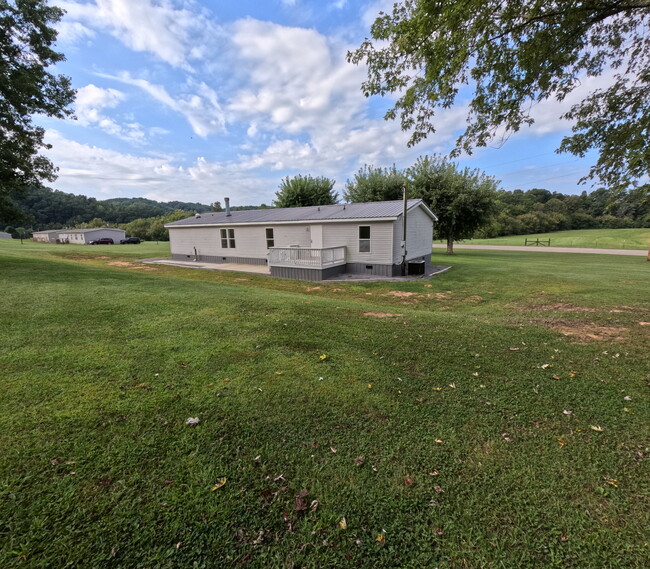 Building Photo - 3245 Little Chuckey Rd