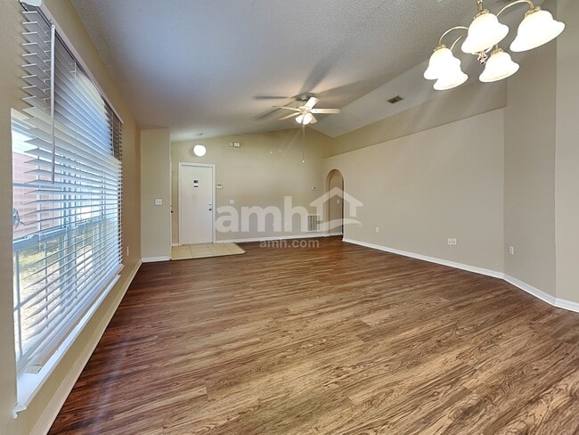 Building Photo - 11613 Ivy Flower Loop