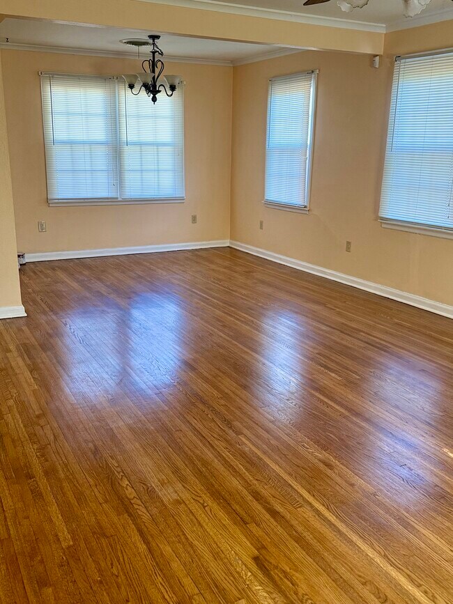 Foto del edificio - 4634 Amboy Rd