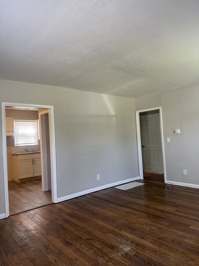 Building Photo - Three Bedroom, One Bathroom Home for rent ...