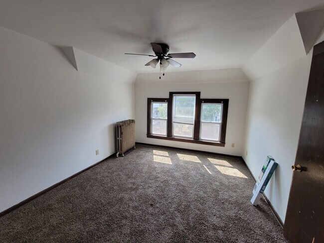 Building Photo - 2416 Olive St