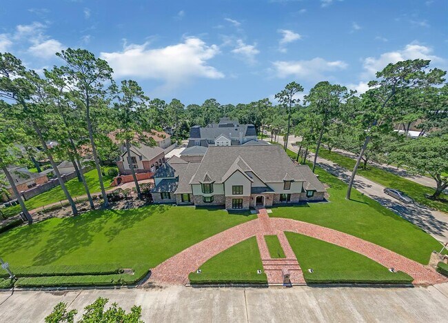 Building Photo - 5623 Foresthaven Dr
