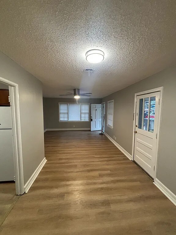 Foto del edificio - 1621 Burdette Dr