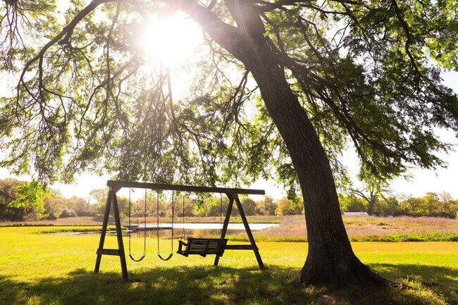 Foto del edificio - 8625 Grassbur Rd