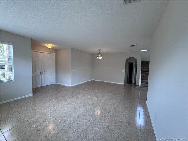 Building Photo - 11239 SW Barton Way