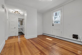 Building Photo - 511 Angell St