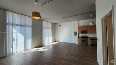 Building Photo - 2100 Van Buren St