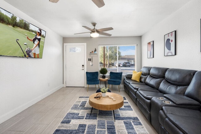 Building Photo - 3733 E Dahlia Dr